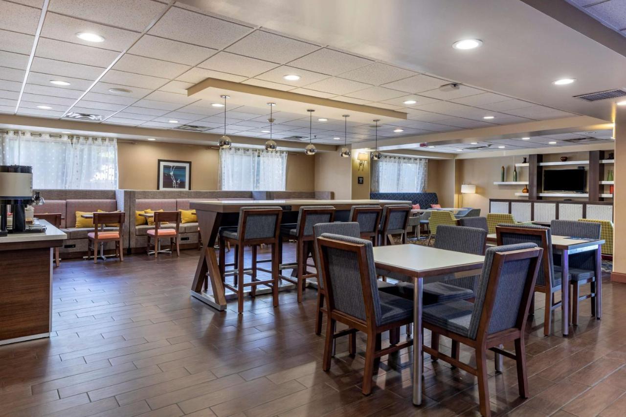 Hampton Inn Norco/Corona Eksteriør billede