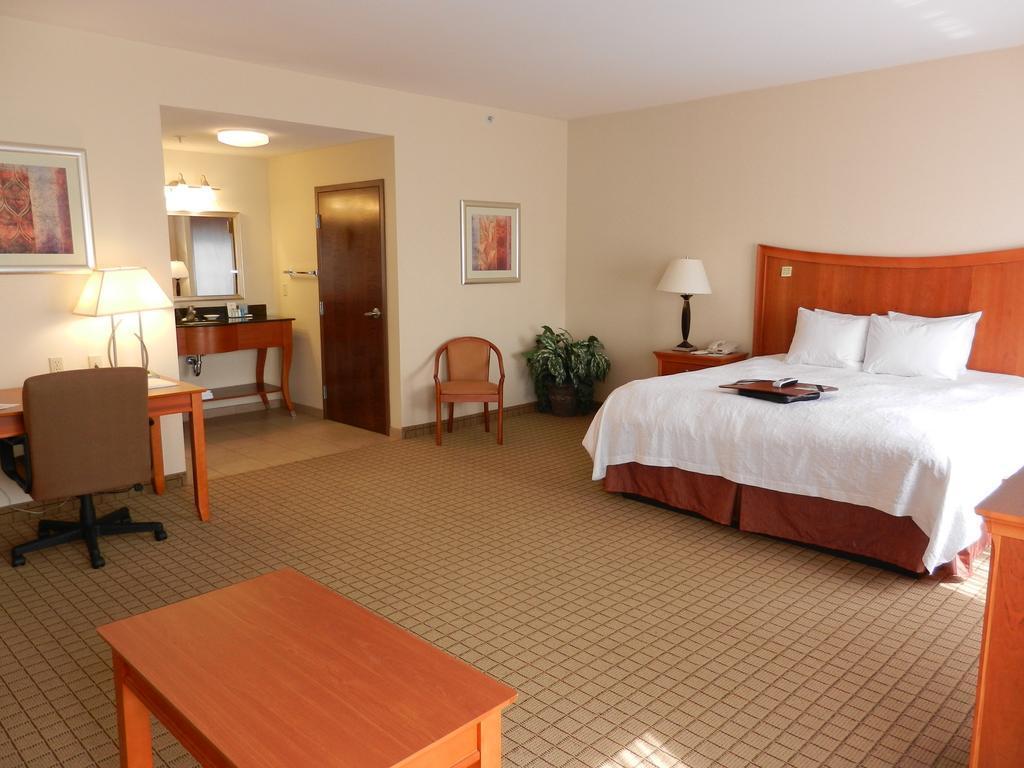 Hampton Inn Norco/Corona Eksteriør billede